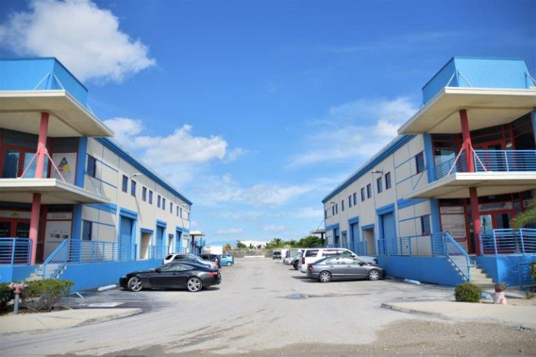 High Grove Storage Space - Parking