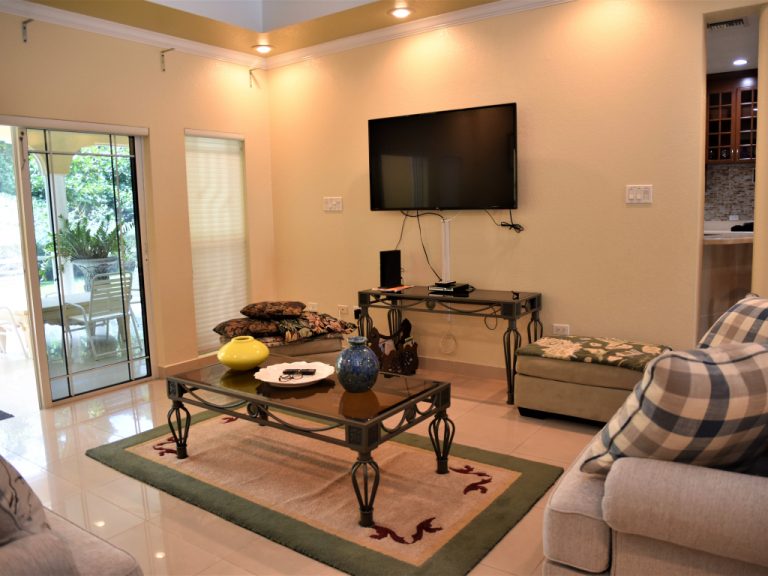 7 Mile Corridor Family Home w/ Pool & Garage - Living Room