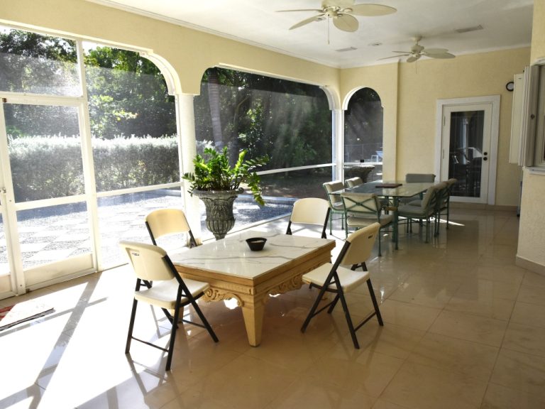 7 Mile Corridor Family Home w/ Pool & Garage - Conservatory Dining Room
