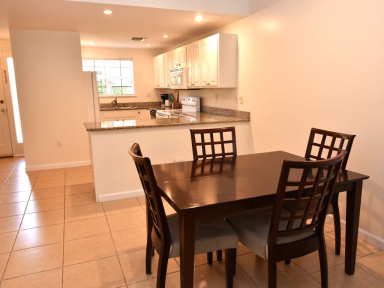 Coco Retreat 2 Bed 2.5 Bath - Kitchen Dining Room