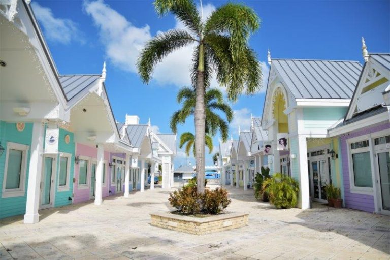 Grand Harbour 2530 sq. ft. - Shopfronts