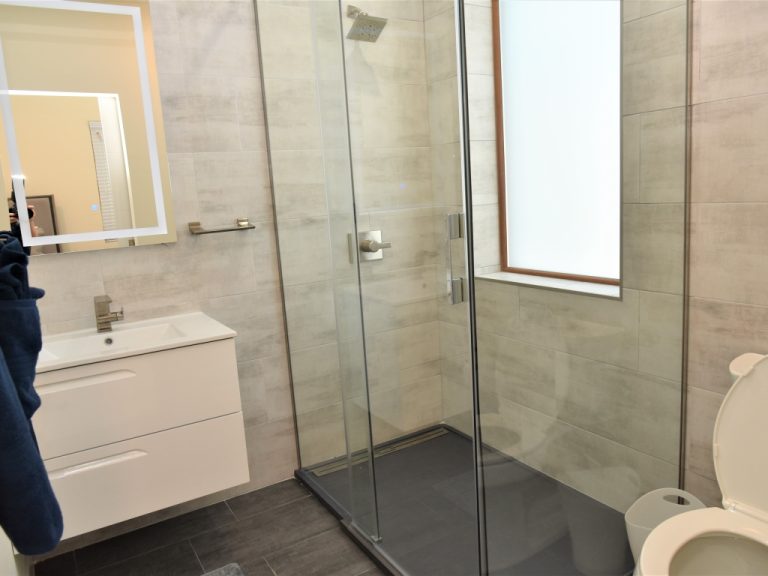 Arvia - Bathroom