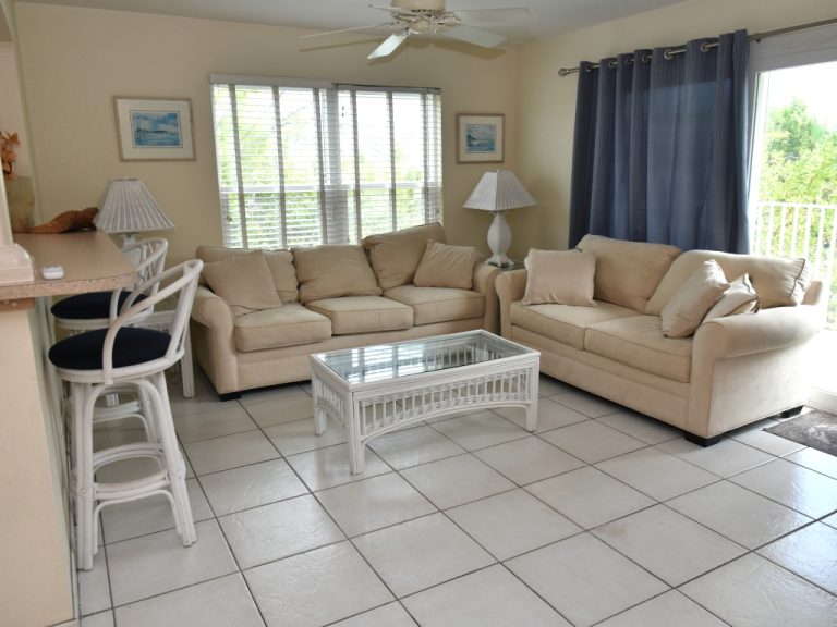 Seagull 1 Bed 1 Bath Short-Term - Living Room
