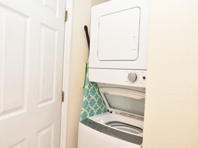 Seagull 1 Bed 1 Bath Short-Term - Washing Machine