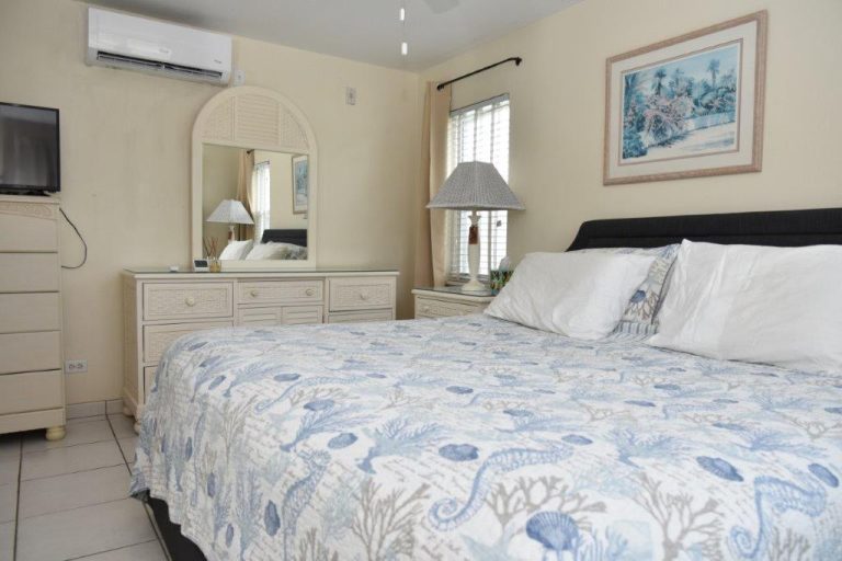 Seagull 1 Bed 1 Bath Short-Term - Master Bedroom