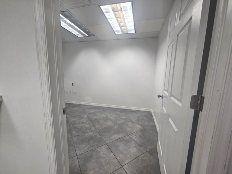 Prime Ground Floor Commercial Space - Hallway