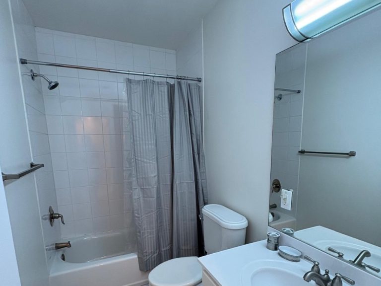 28 - Park Place - Bathroom