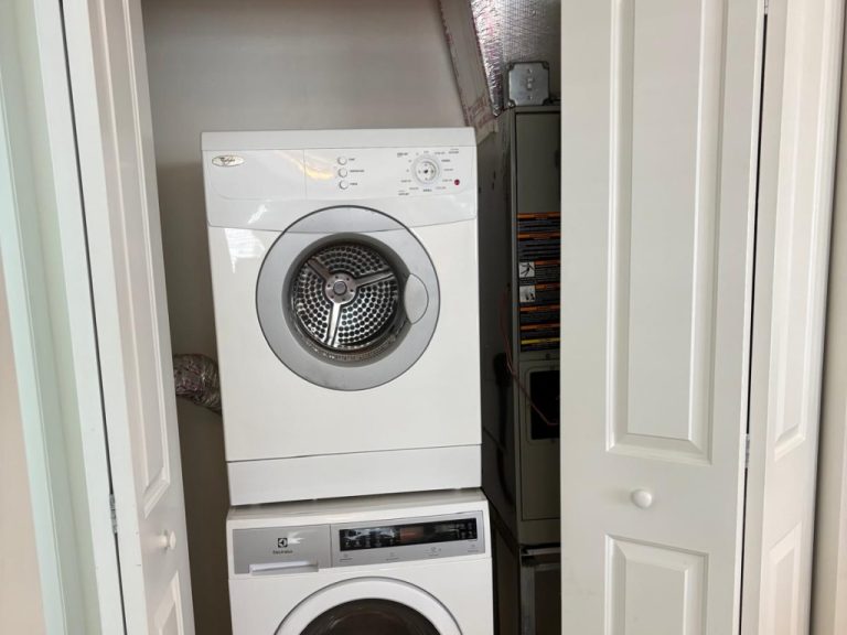 28 - Park Place - Washing Machine