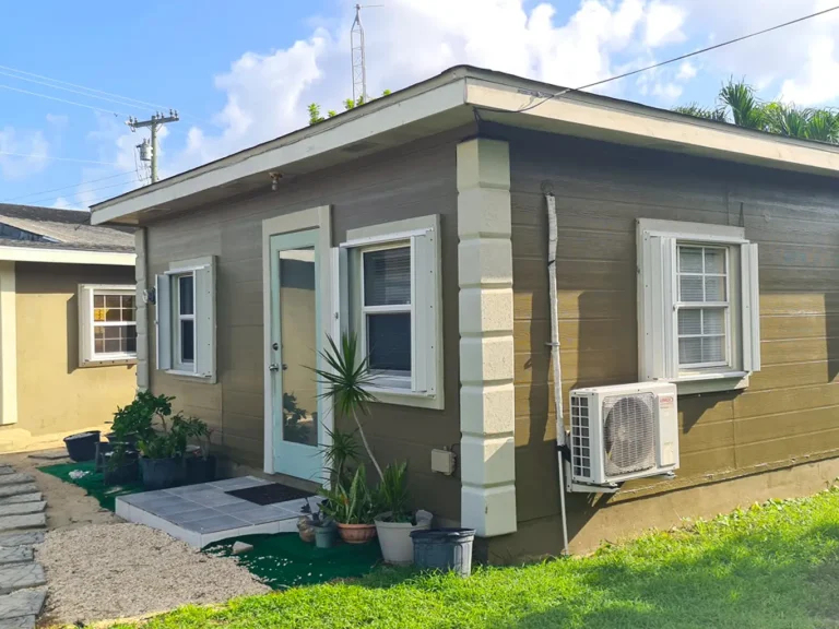 Cute & Cozy 1 Bed 1 Bath Standalone House - 269 - Exterior